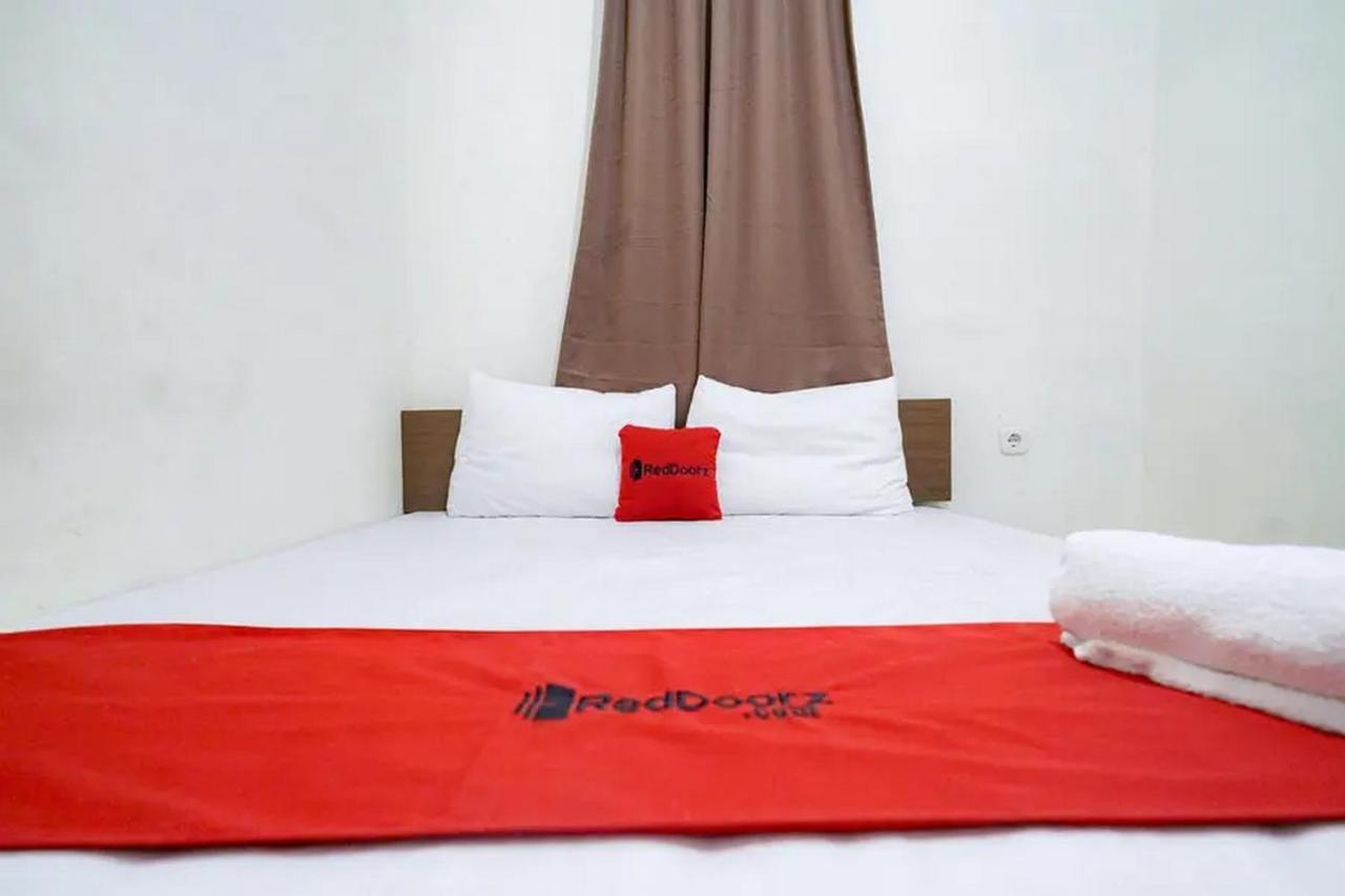 فندق Reddoorz Near Ekowisata Mangrove بيلاوان المظهر الخارجي الصورة