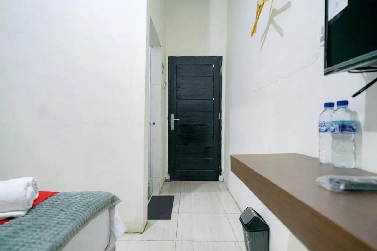 فندق Reddoorz Near Ekowisata Mangrove بيلاوان المظهر الخارجي الصورة
